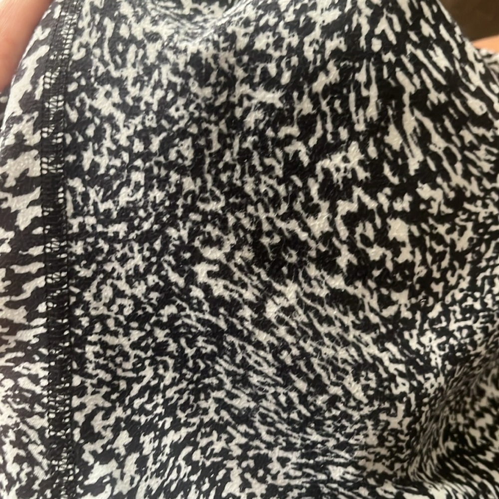 Lululemon InStill‎ HR Tight 25” in Warped Grain Alpine White Black Sz 14 - Picture 11 of 14